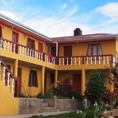Hostal Utama Comunidad Yumani Exteriör bild